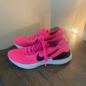 Nike epic react flyknit women’s size 7.5